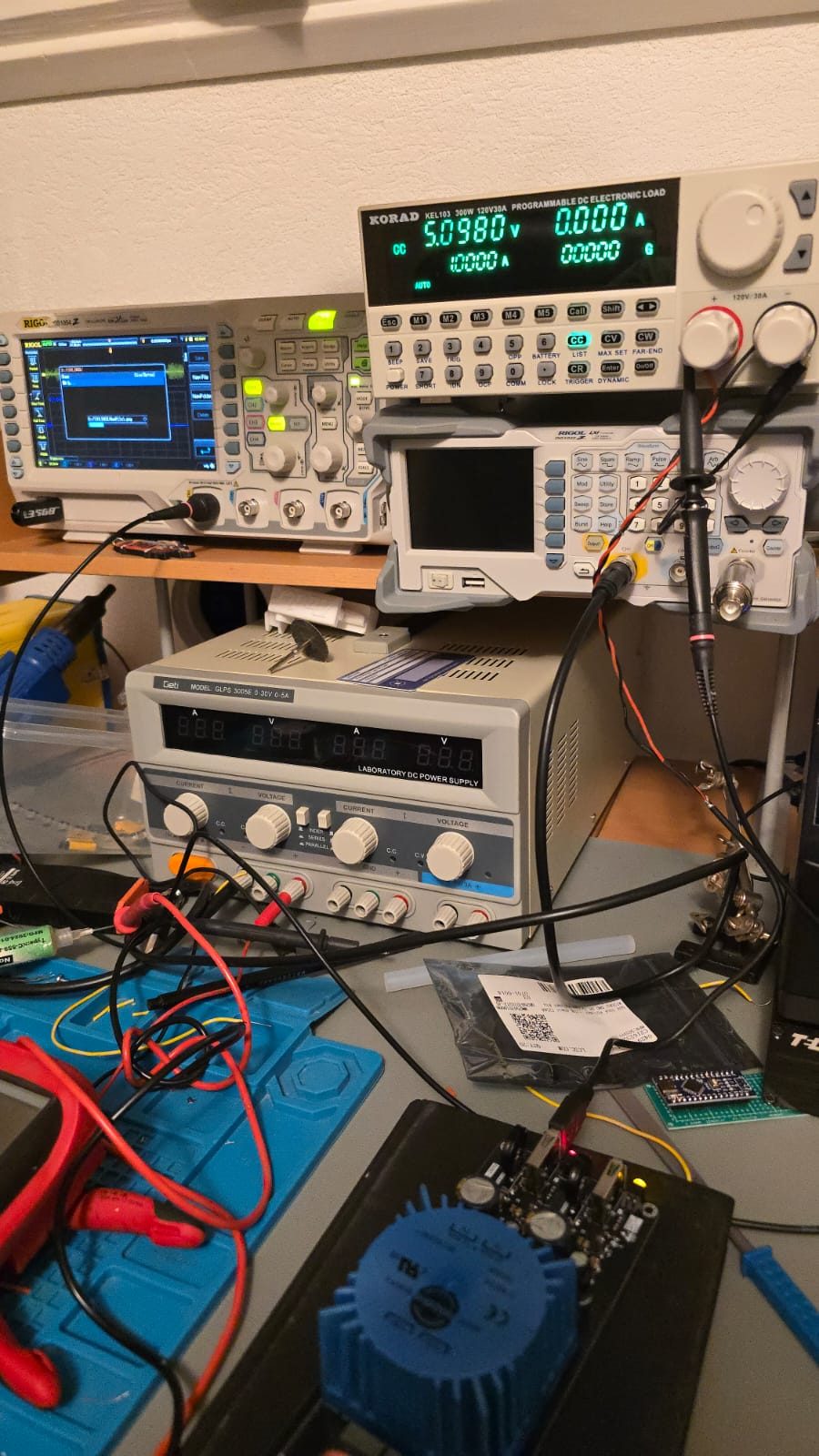 Custom low-noise power supply assembly